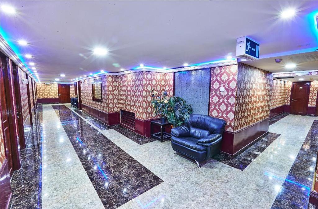 דובאי West Hotel מראה חיצוני תמונה